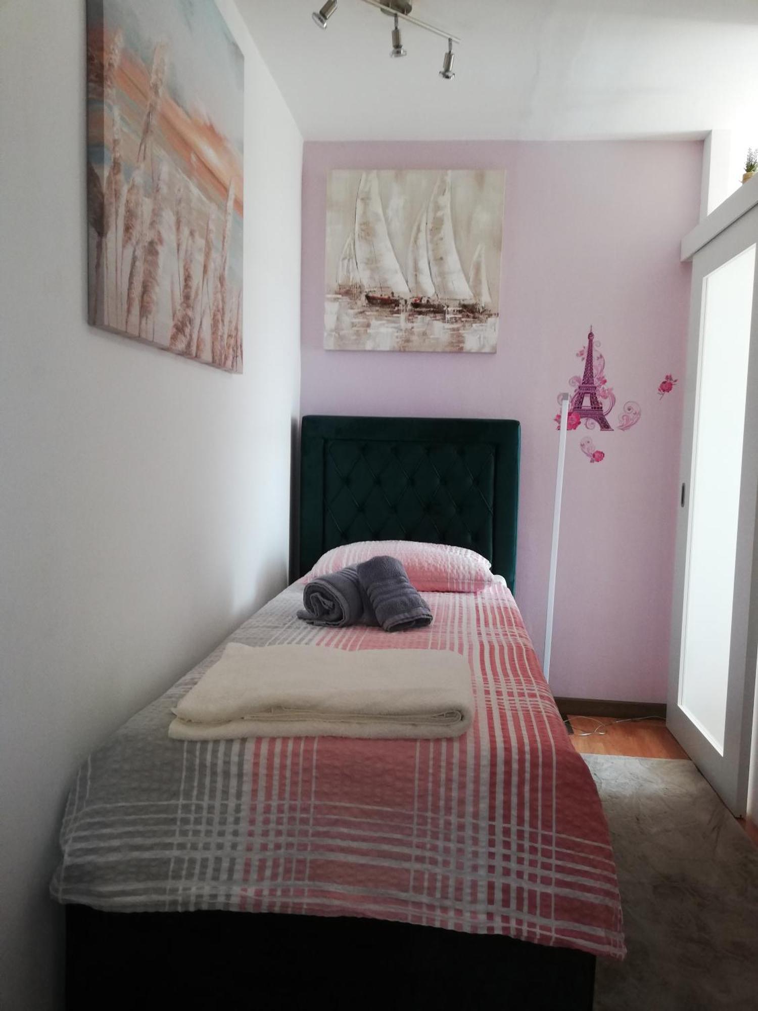 Alnea Apartment